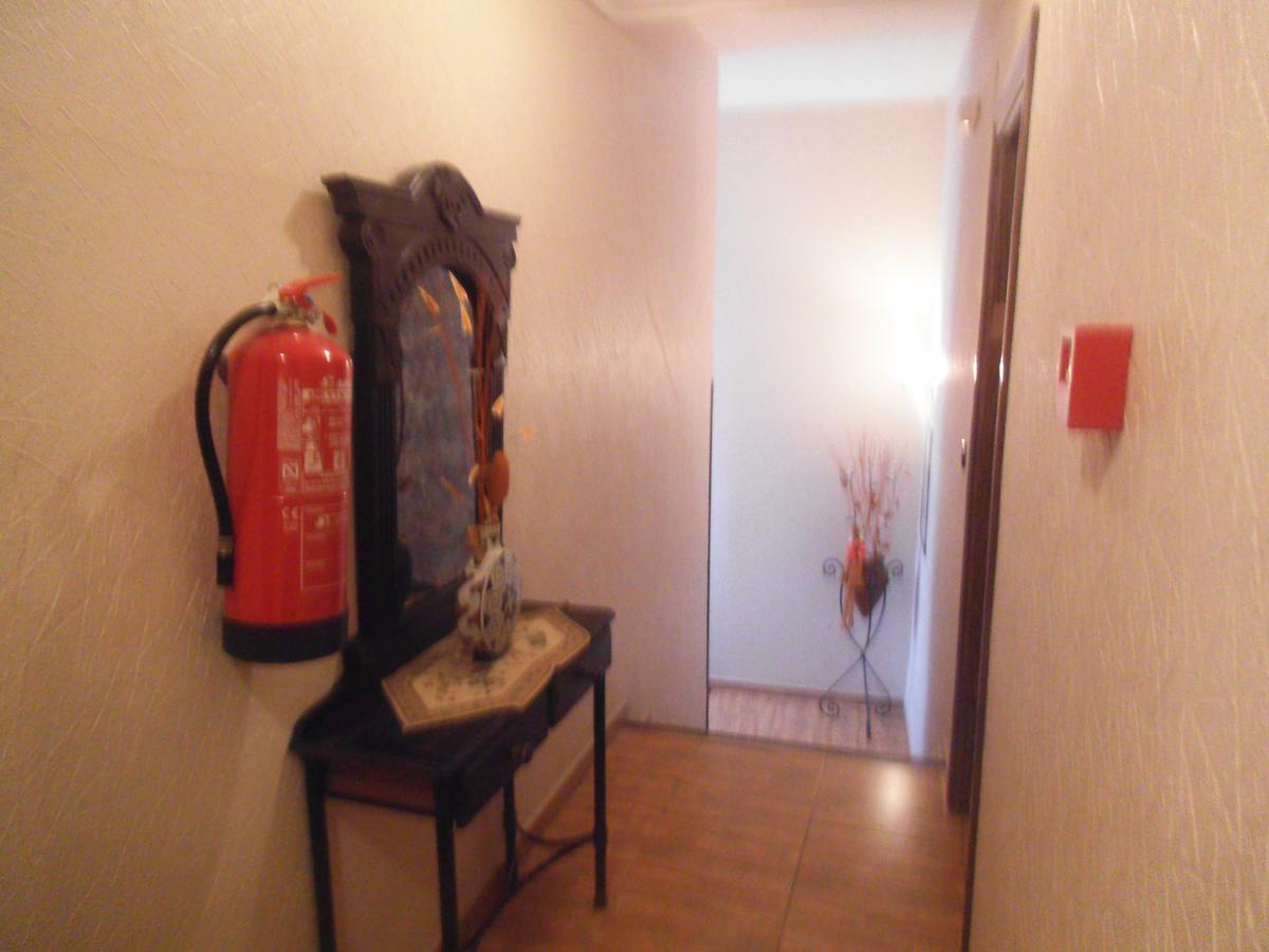 Hostal Los Galgos Yepes Esterno foto